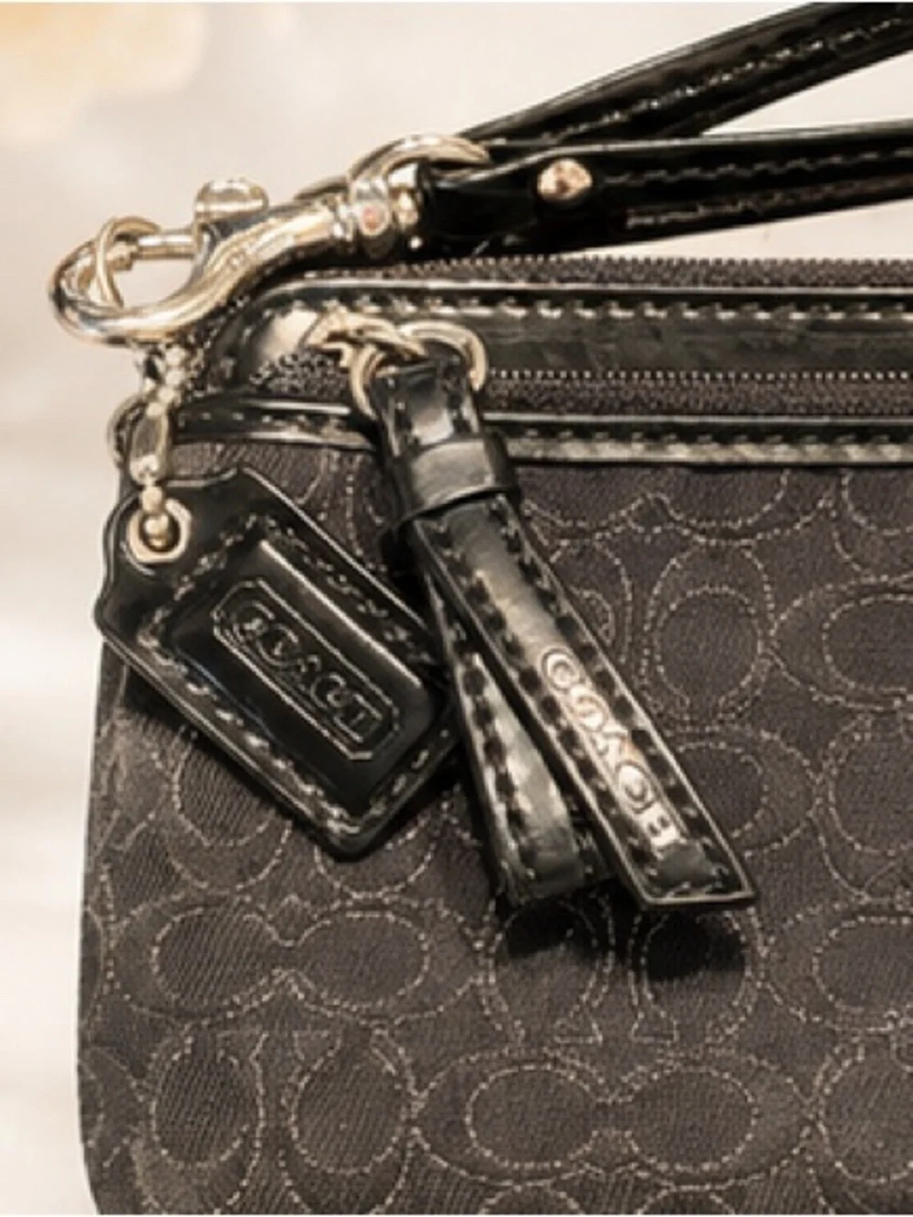 Coach Signature C Black Wristlet